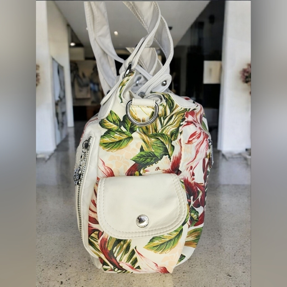 Floral White Angel Kiss Shoulder Bag With A Detachable Crossbody Strap Bag - Picture 3 of 13
